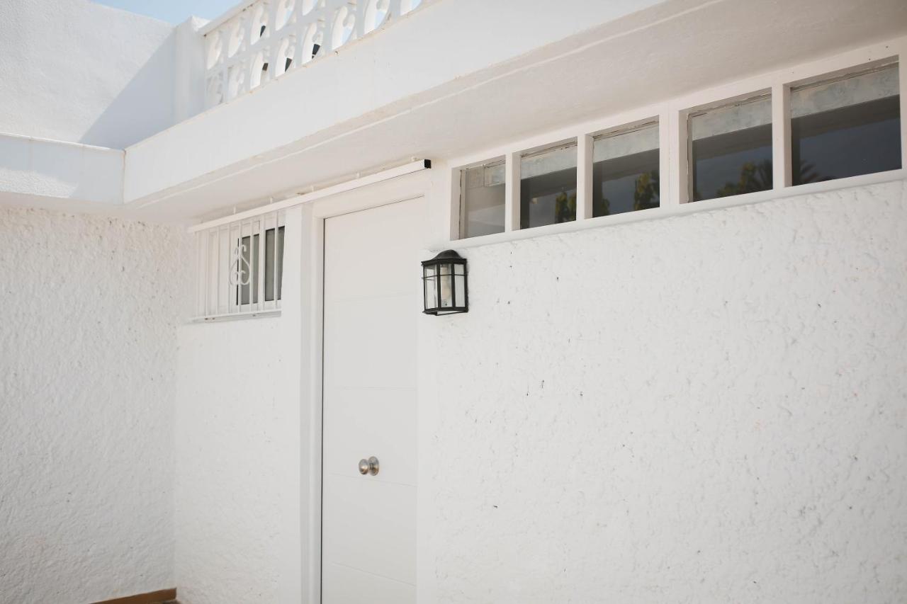 Bungalow Con Encanto Y Vistas Al Mar Вінарос Екстер'єр фото