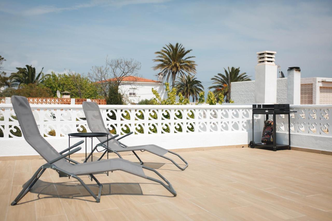 Bungalow Con Encanto Y Vistas Al Mar Вінарос Екстер'єр фото